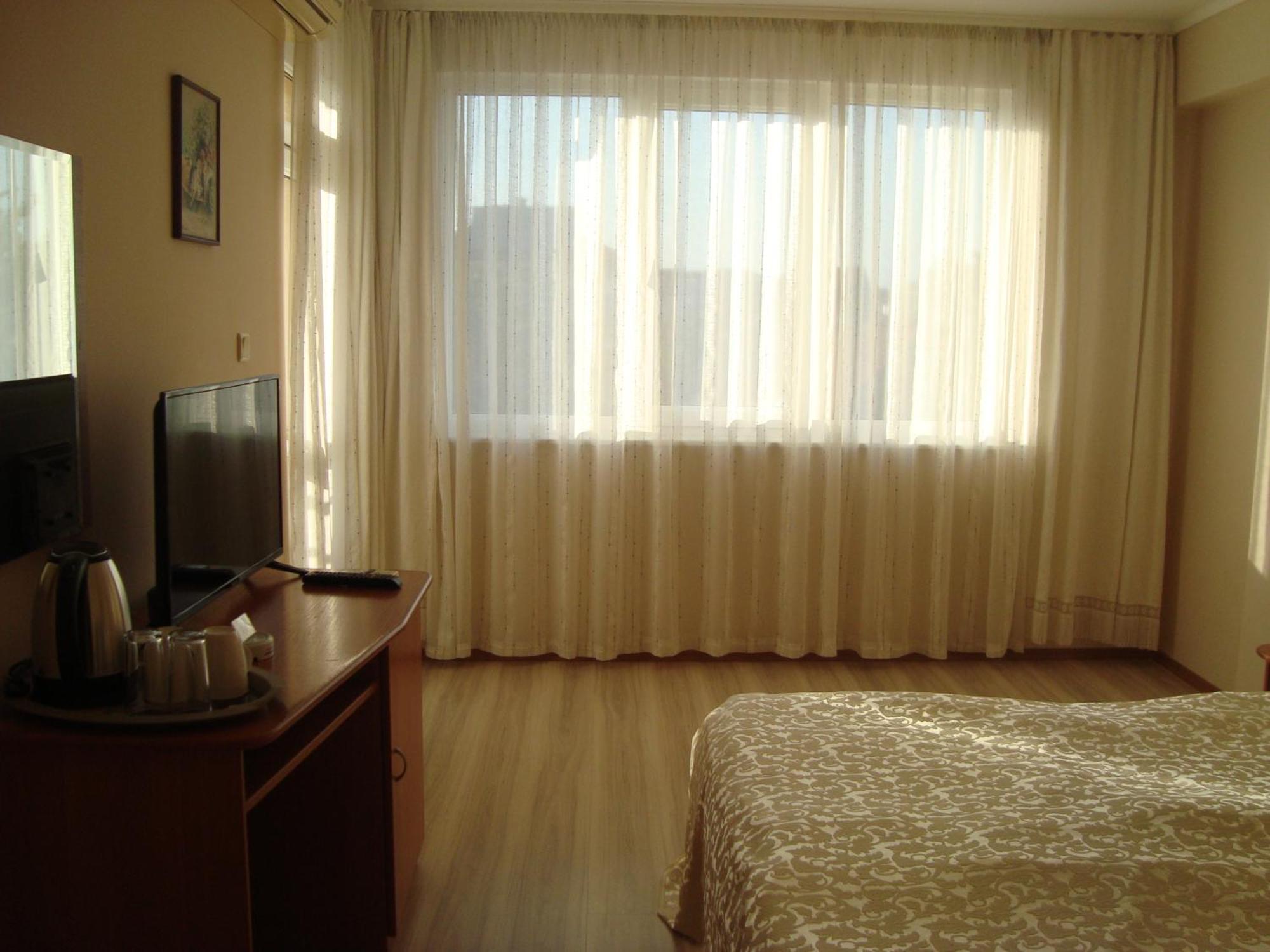 Hotel Astra 라브다 외부 사진