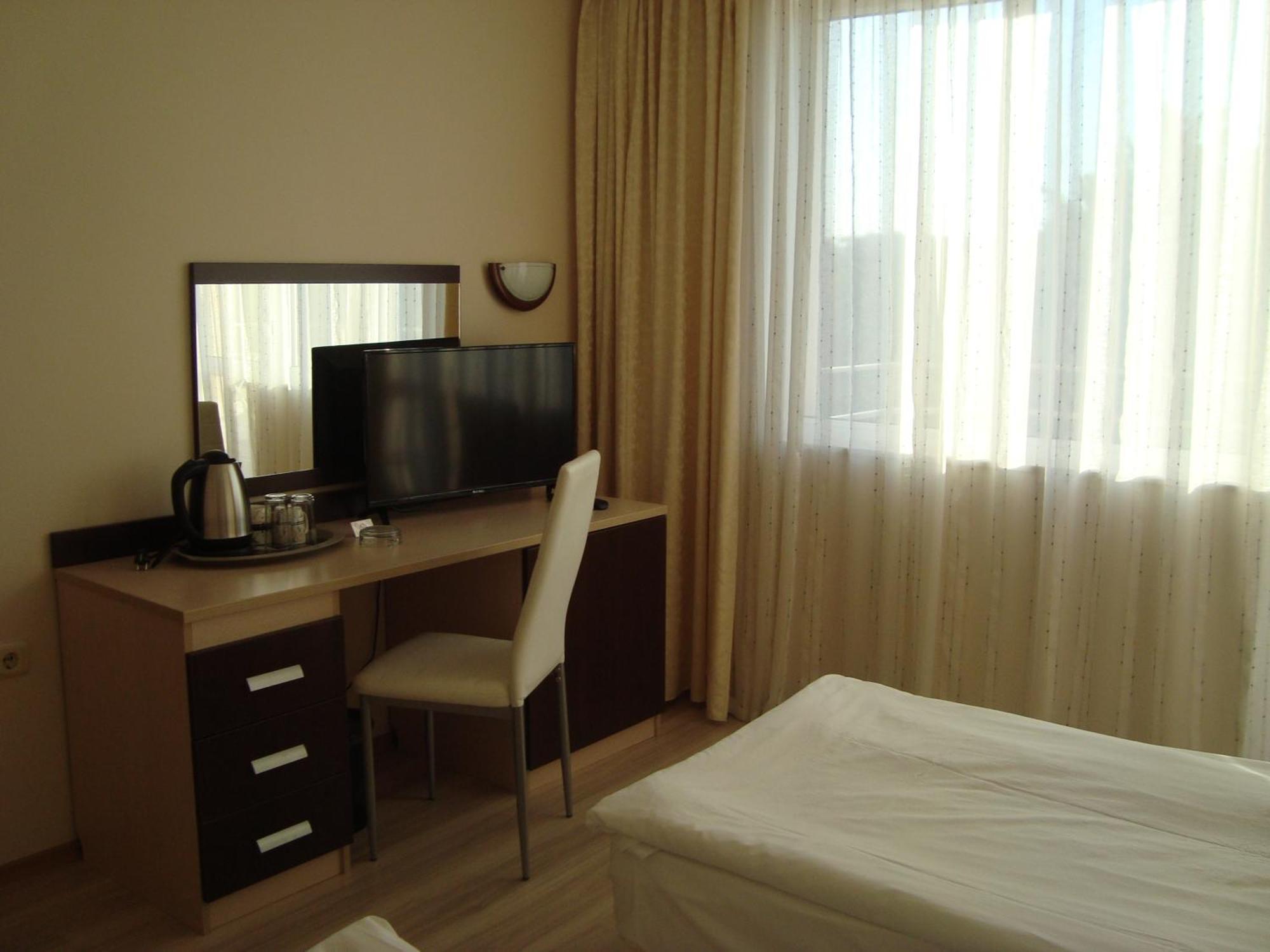 Hotel Astra 라브다 외부 사진